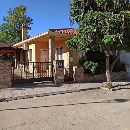 Vettonia Rural Apartment Santa Cruz de la Sierra Exterior photo