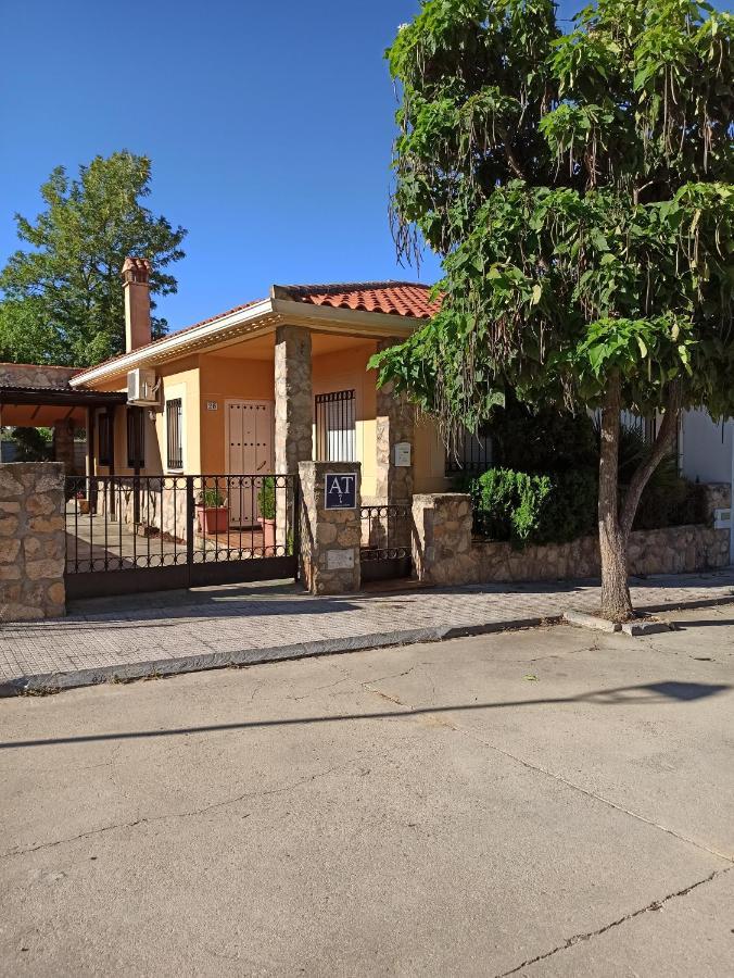 Vettonia Rural Apartment Santa Cruz de la Sierra Exterior photo