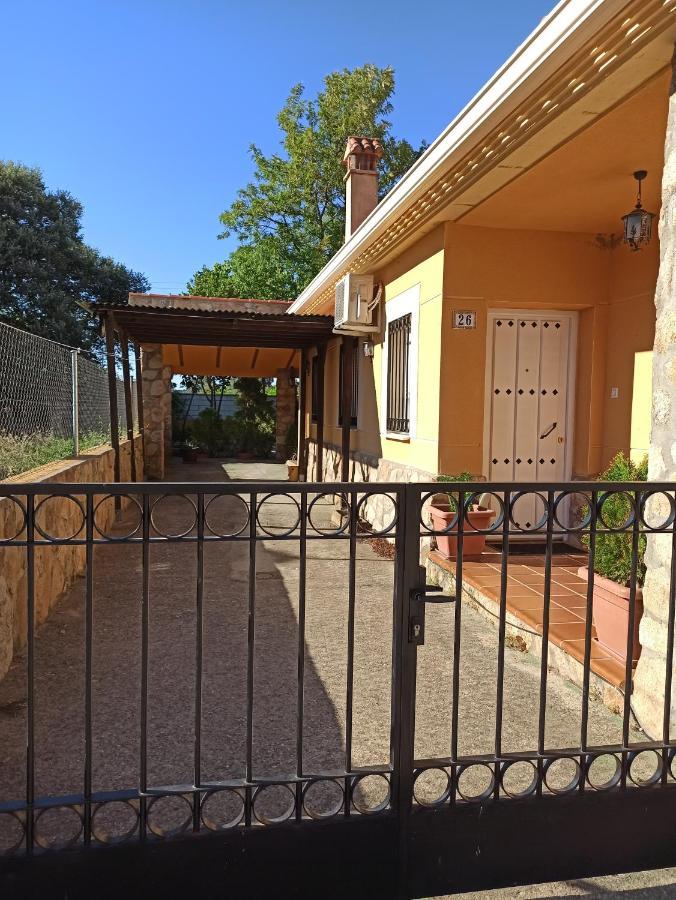 Vettonia Rural Apartment Santa Cruz de la Sierra Exterior photo